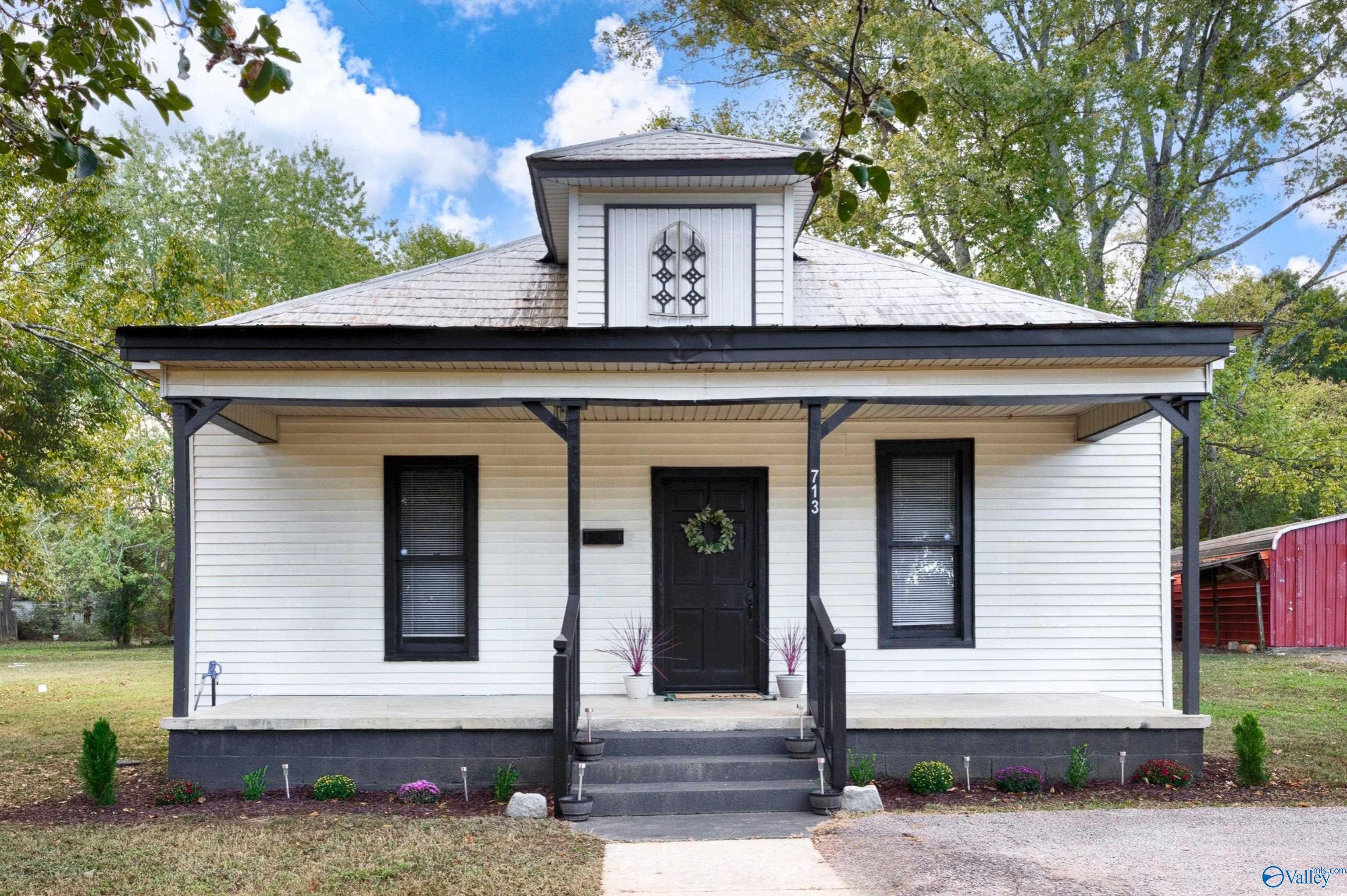 713 W Washington Street