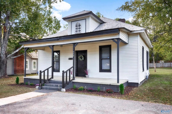 713 W WASHINGTON ST, ATHENS, AL 35611 - Image c75a2d7685a086b522589aa9674d09e7/518960646
