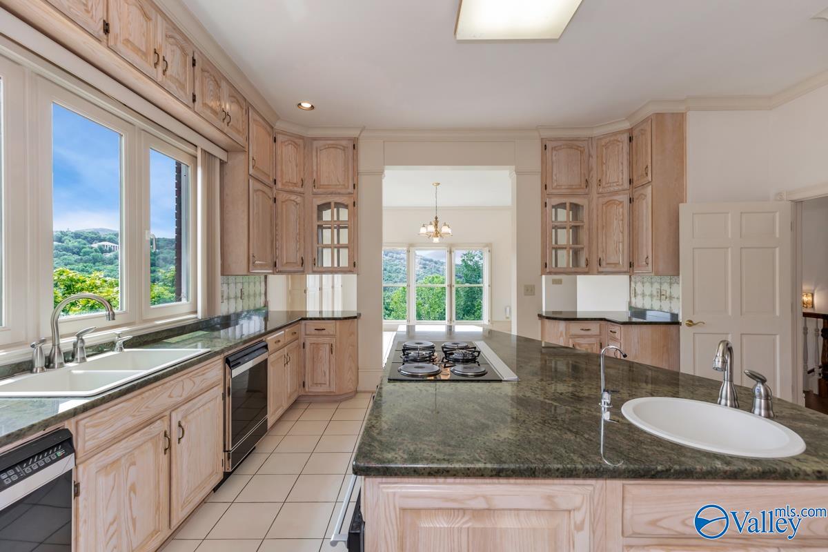 1240 Deborah Drive, Huntsville, Alabama image 11