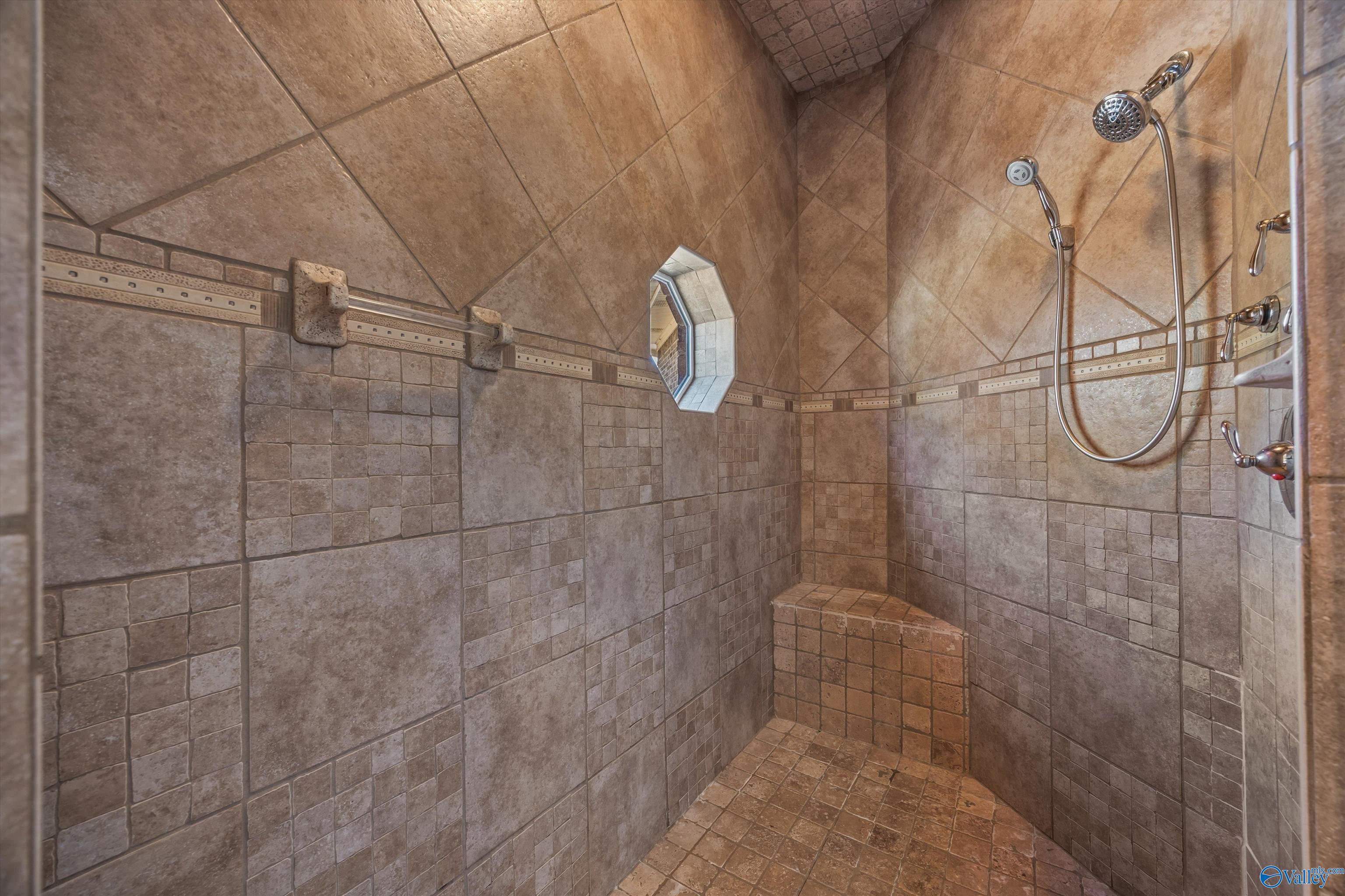 Cullman, Alabama, 35057, United States, 4 Bedrooms Bedrooms, ,4 BathroomsBathrooms,Residential,Active,2021968