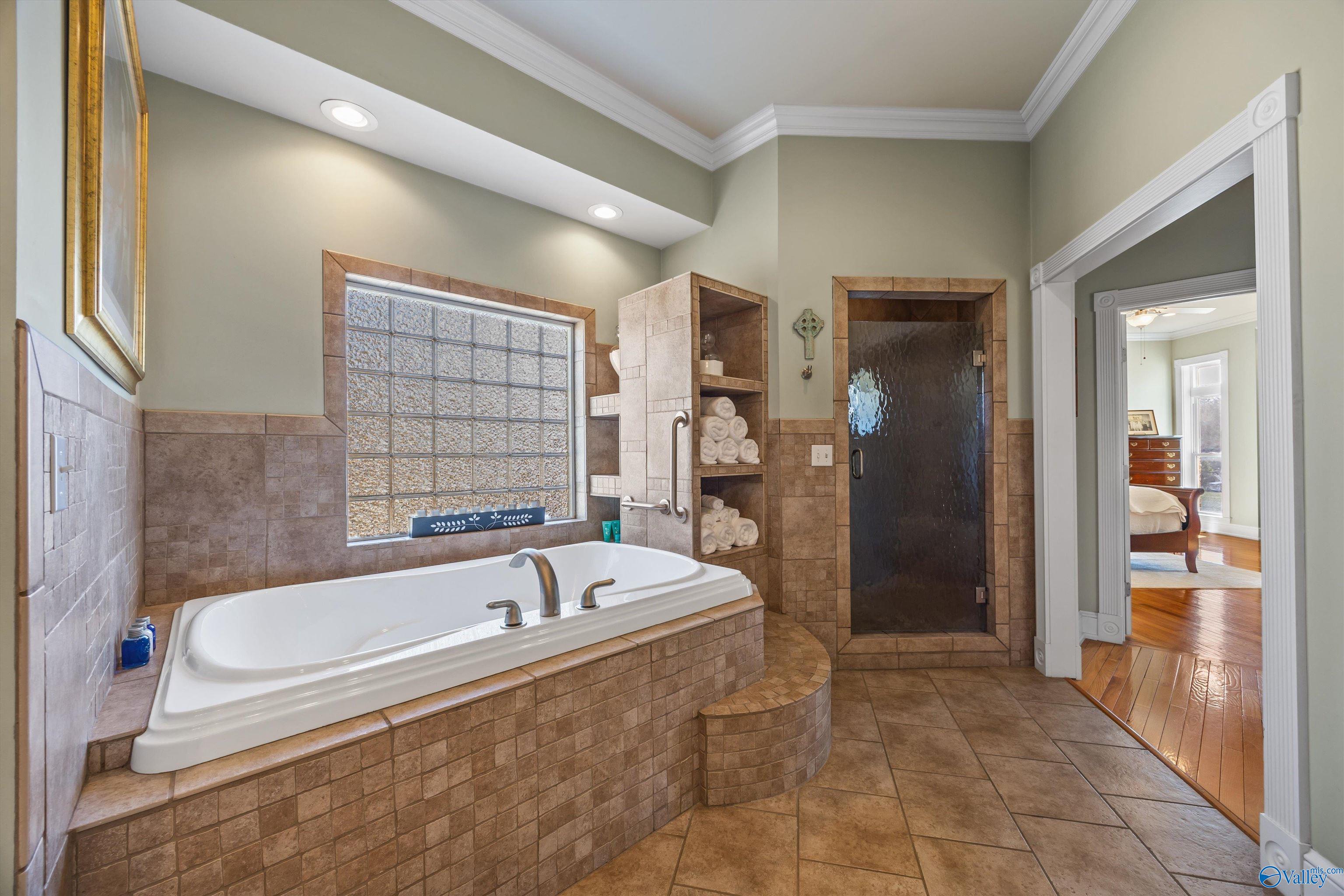 Cullman, Alabama, 35057, United States, 4 Bedrooms Bedrooms, ,4 BathroomsBathrooms,Residential,Active,2021968