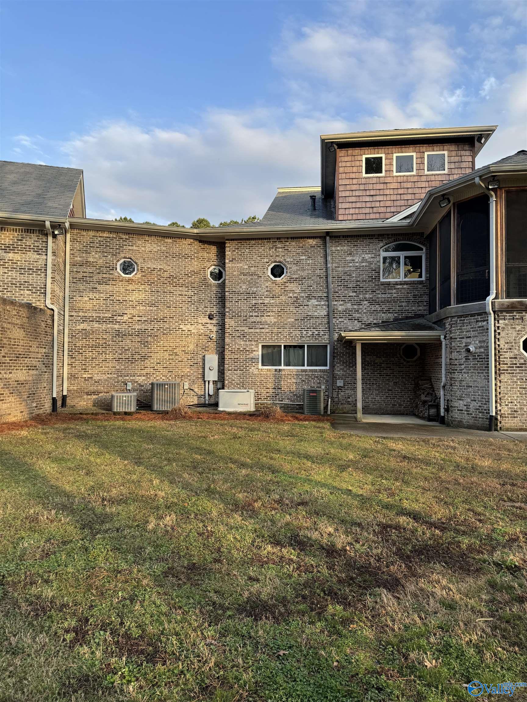 Cullman, Alabama, 35057, United States, 4 Bedrooms Bedrooms, ,4 BathroomsBathrooms,Residential,Active,2021968