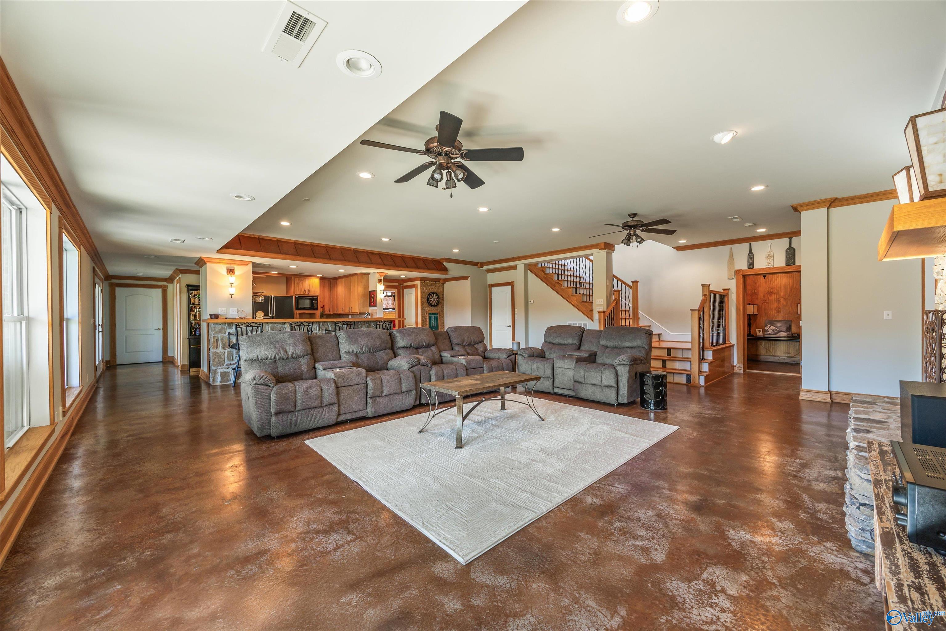 Cullman, Alabama, 35057, United States, 4 Bedrooms Bedrooms, ,4 BathroomsBathrooms,Residential,Active,2021968