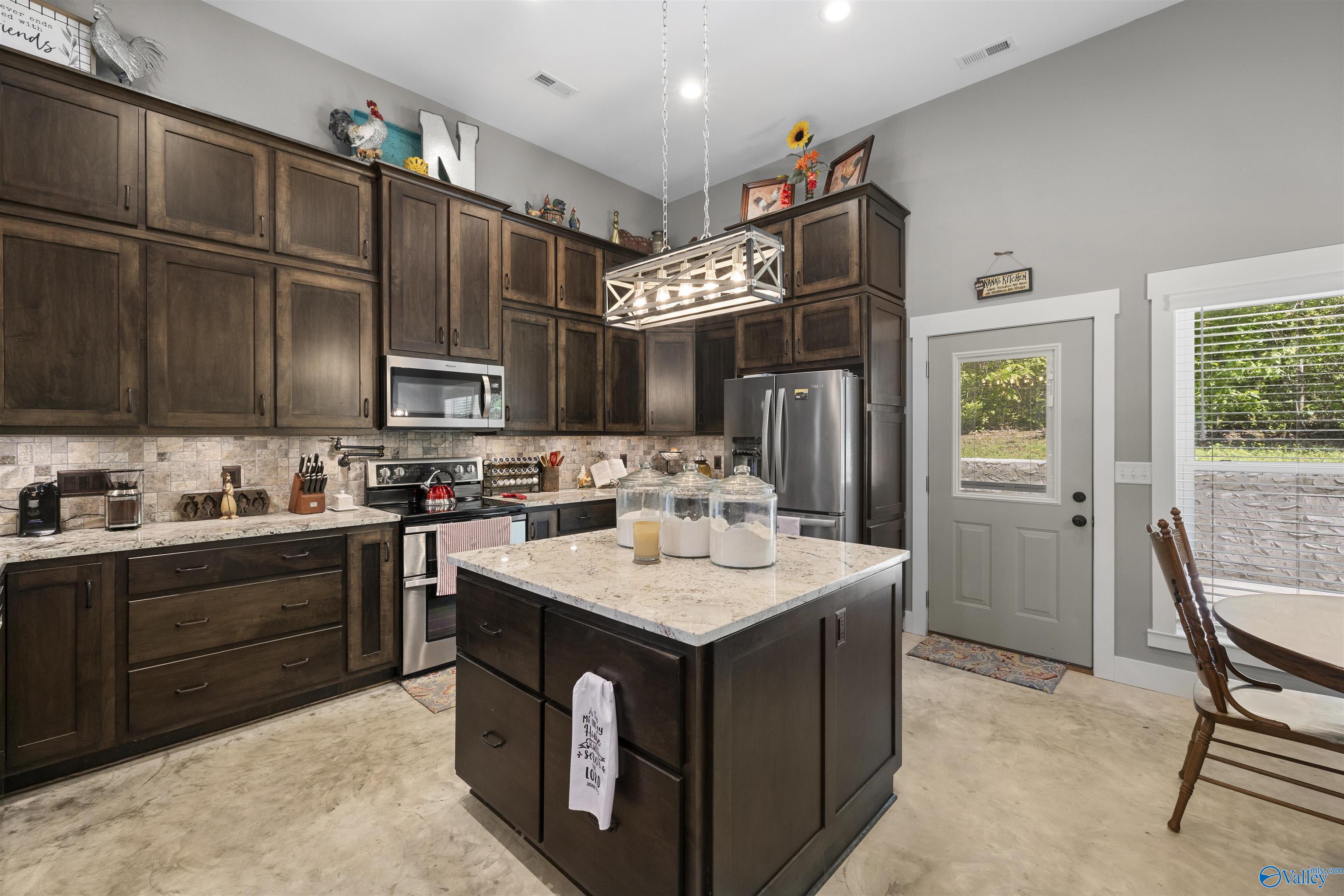 1299 Lakeshore Drive, Oneonta, Alabama image 17