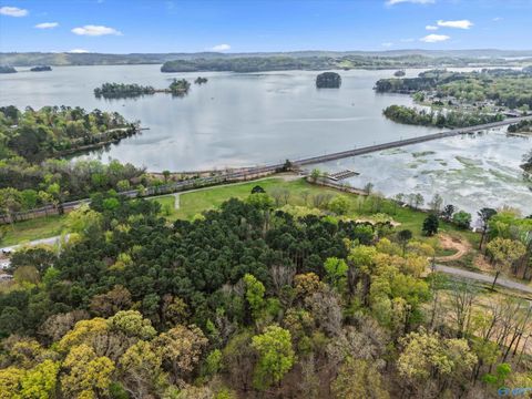 Vacant Land For Sale - LOT 18 Adventure Road<br/> Guntersville, AL 35976