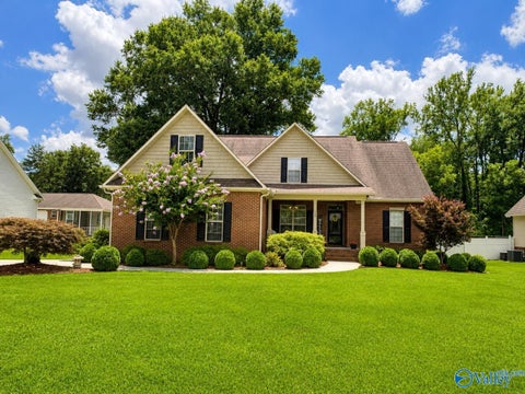 Homes For Sale - 300 Teal Street<br/> Albertville, AL 35950