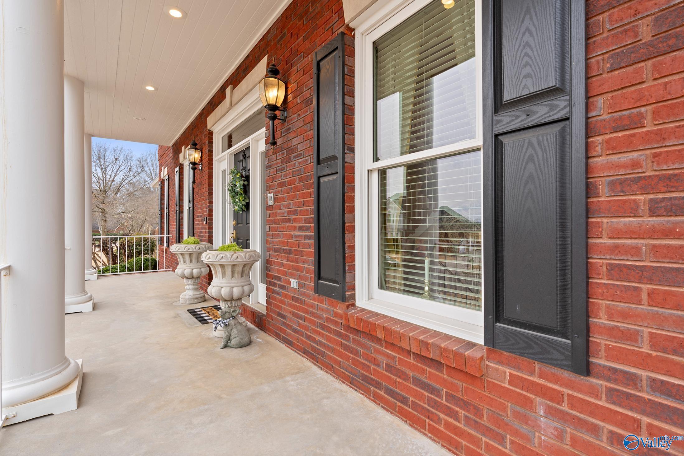 2808 Castle Pines Circle, Owens Cross Roads, Alabama image 3