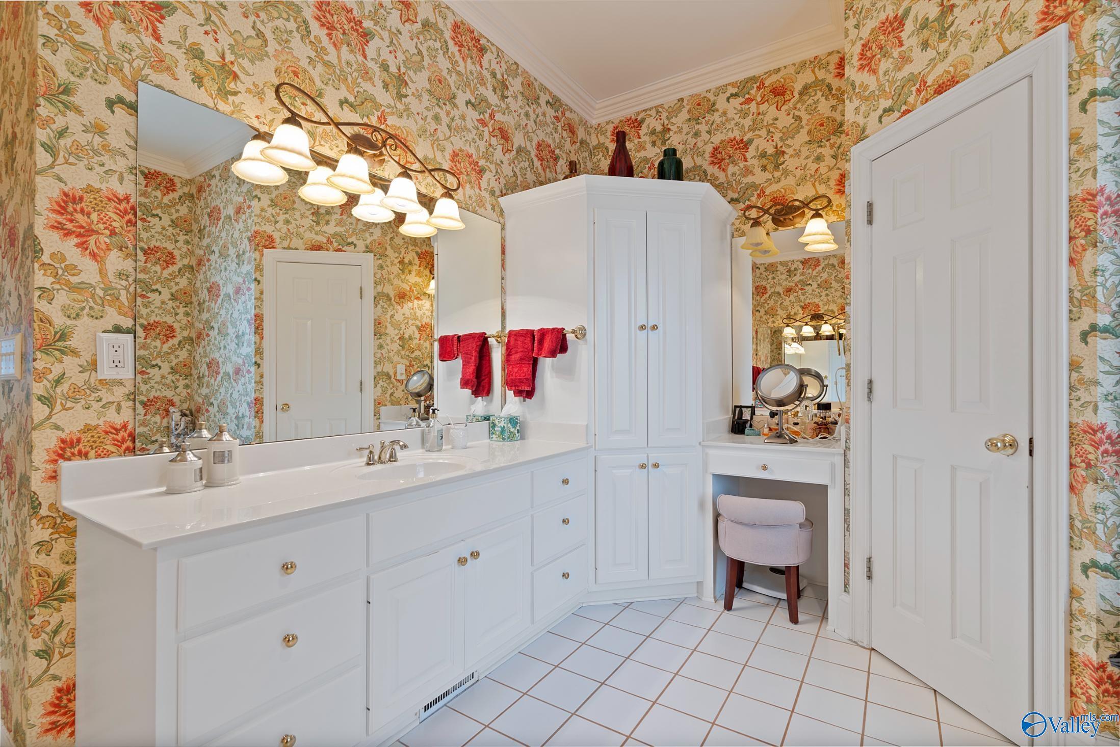 2808 Castle Pines Circle, Owens Cross Roads, Alabama image 22
