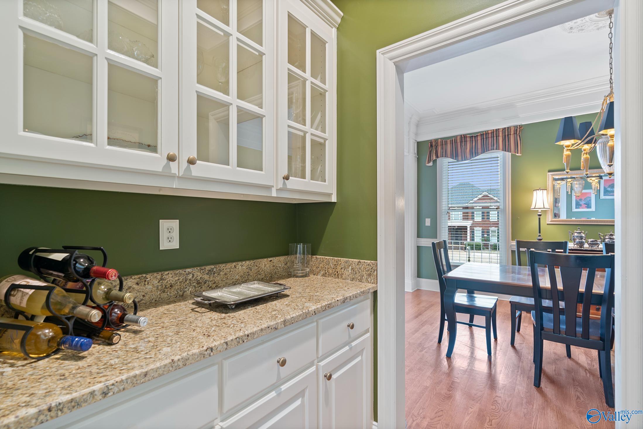 2808 Castle Pines Circle, Owens Cross Roads, Alabama image 14