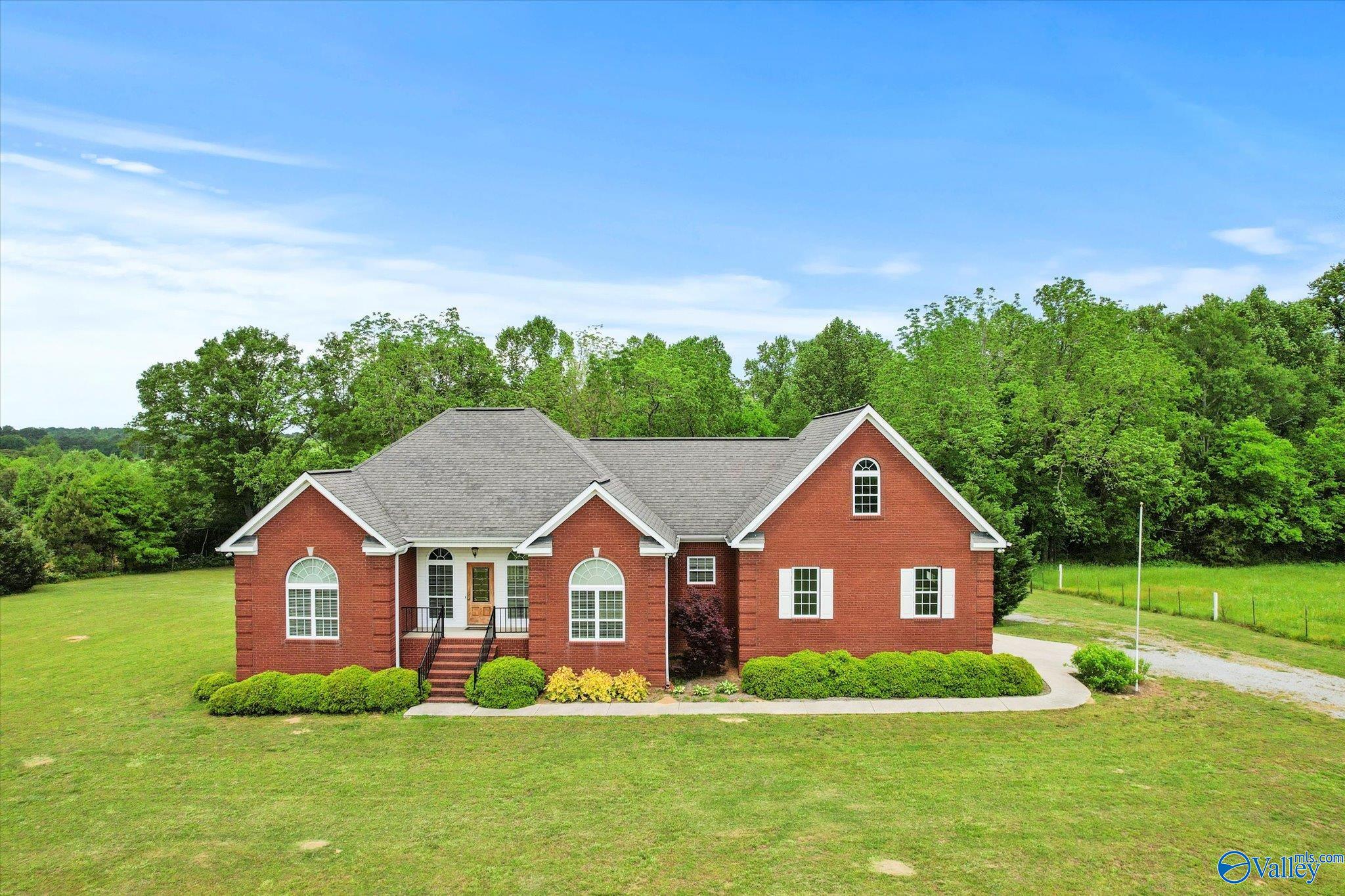 1545 County Road 1859, Arab, Alabama image 1