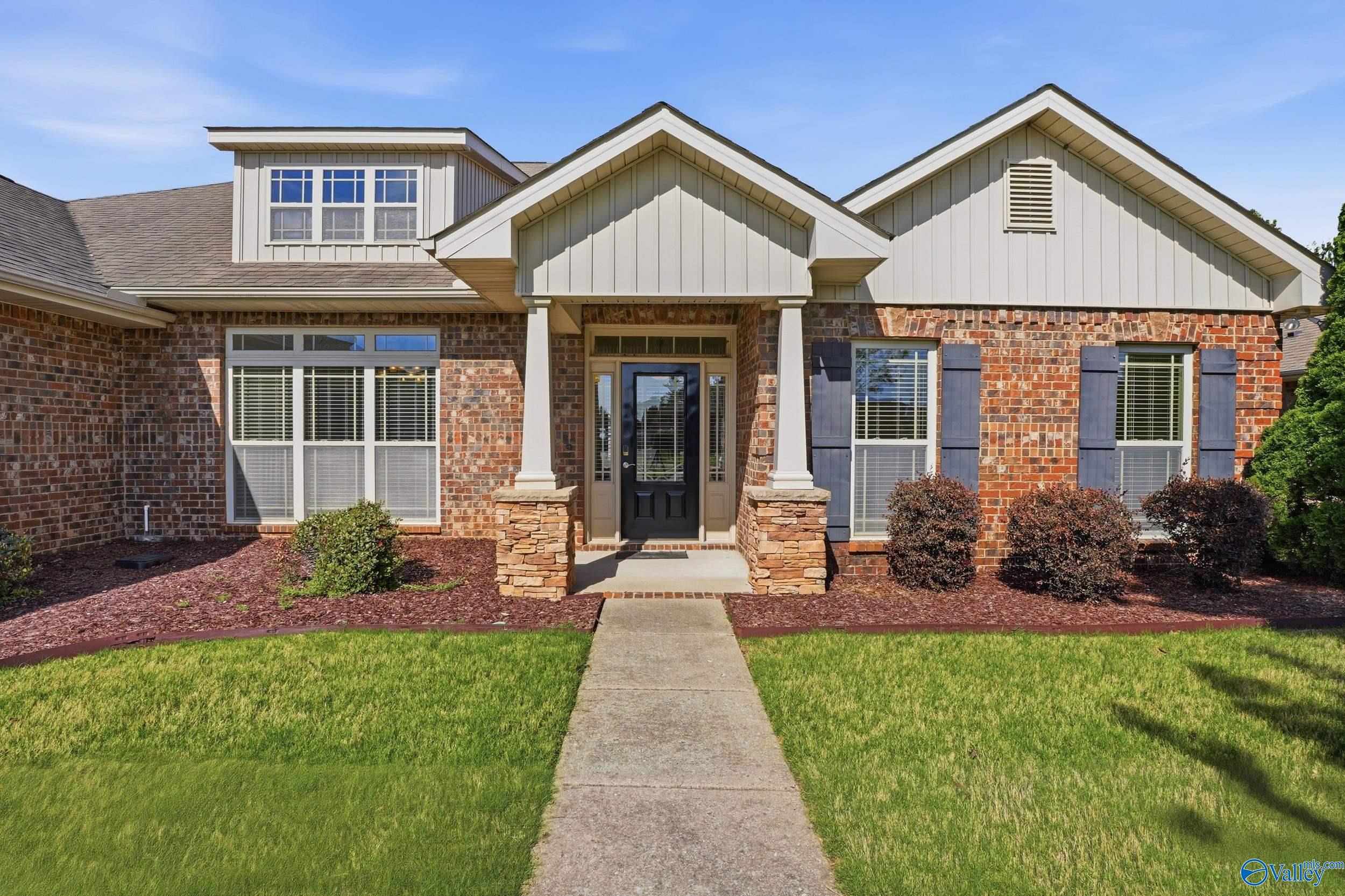 622 Summer Cove Circle NW