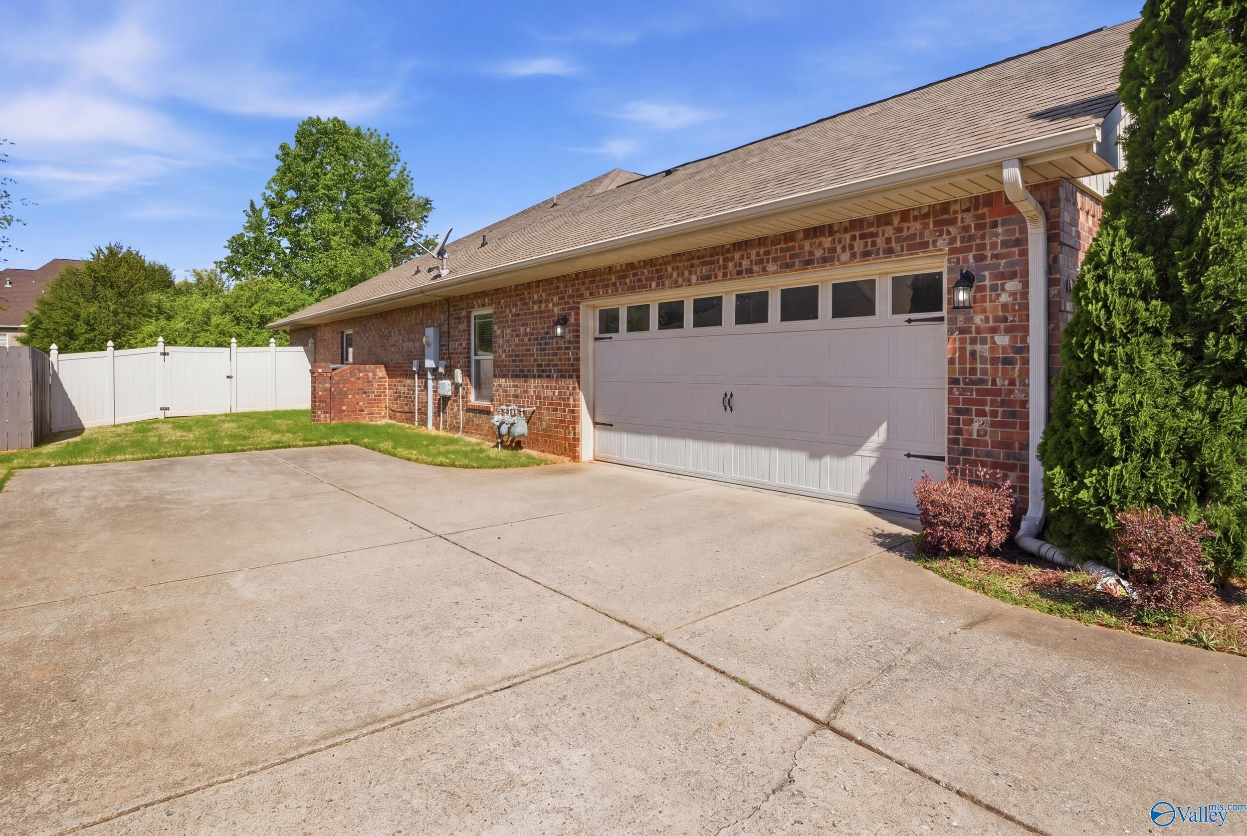 622 Summer Cove Circle NW