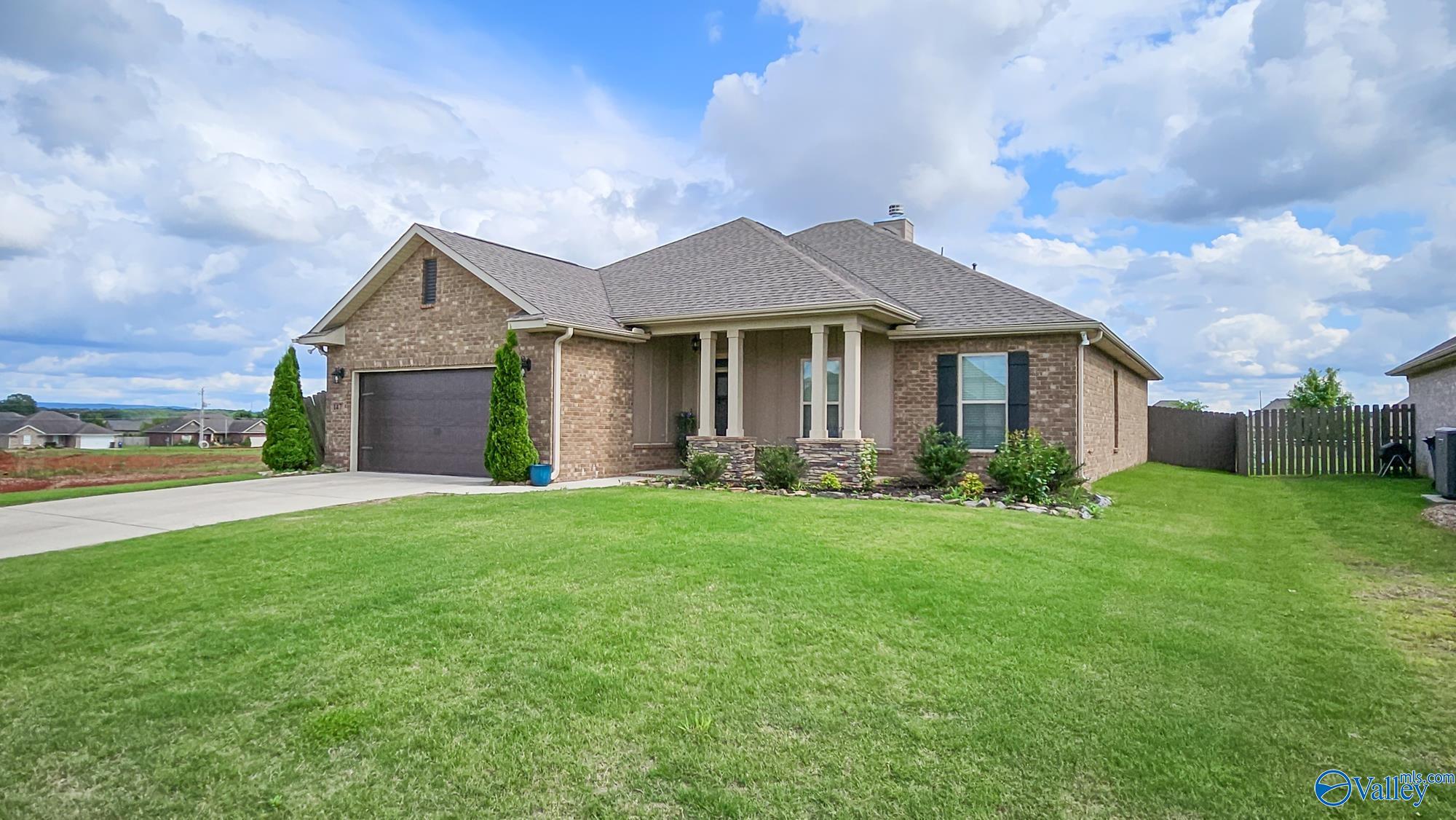 147 Elledge Farm Drive, Hazel Green, Alabama image 3