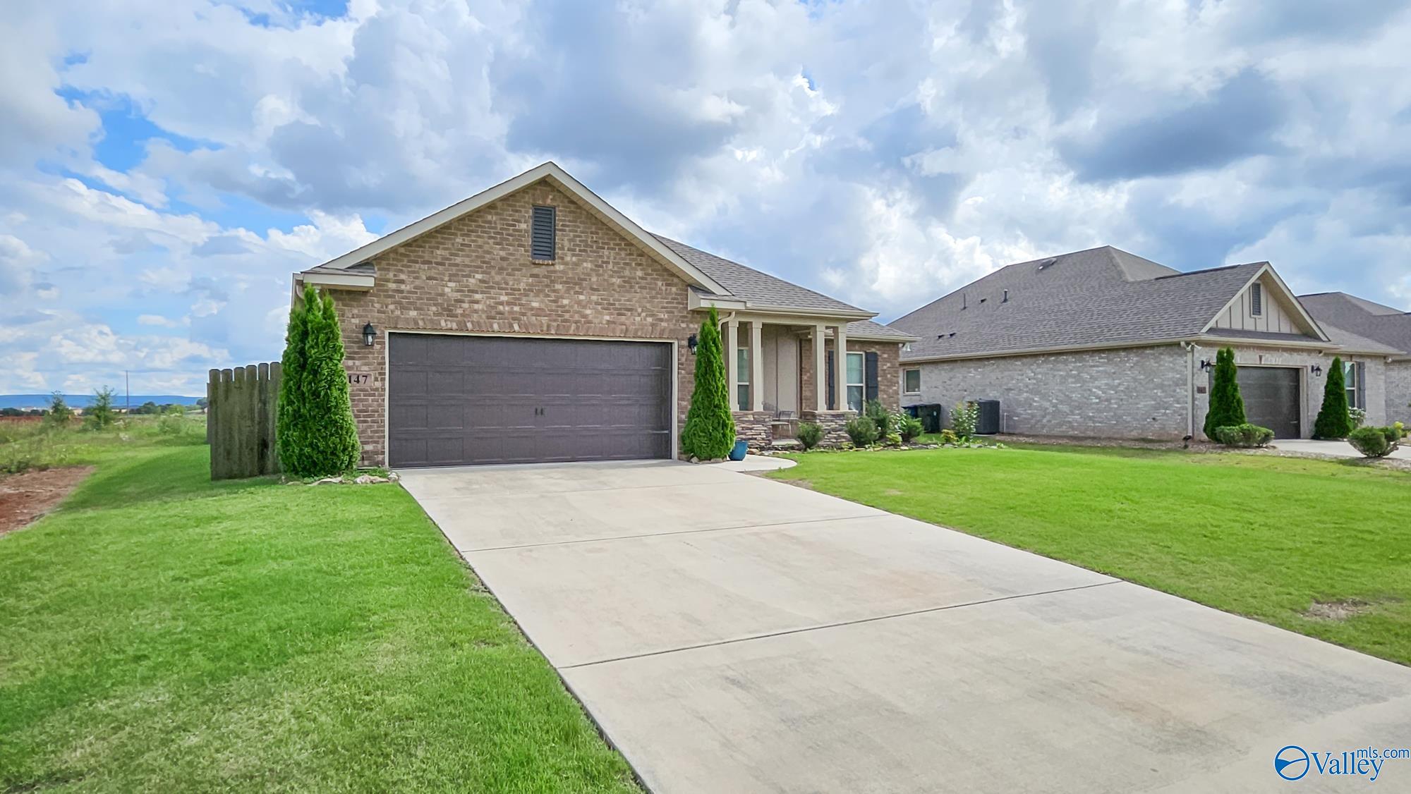 147 Elledge Farm Drive, Hazel Green, Alabama image 2