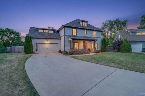 Photo of 105 Andalusia Circle, Huntsville, AL 35811 (MLS # 21915572)