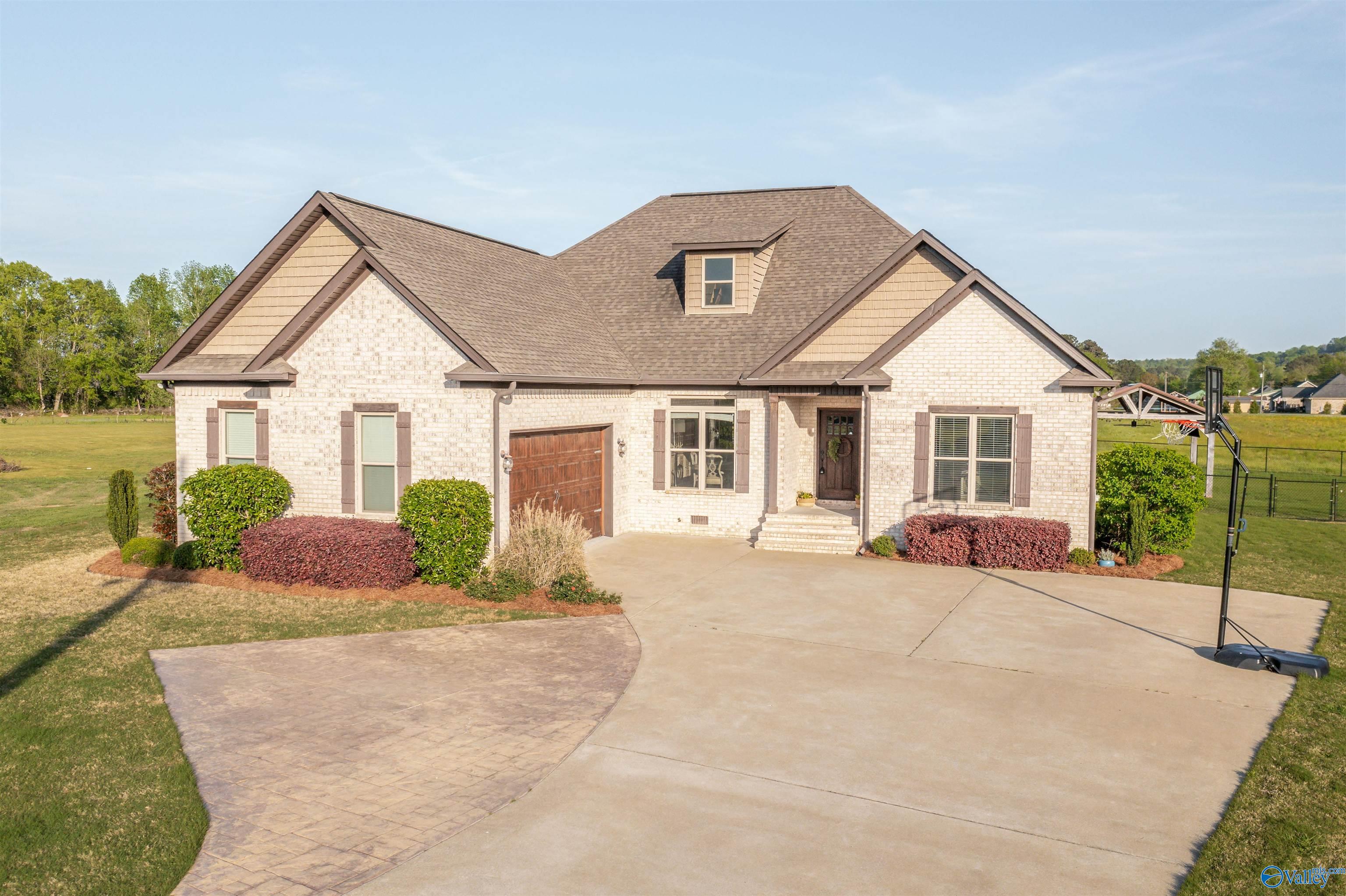 1195 Summerset Place, Southside, Alabama image 1