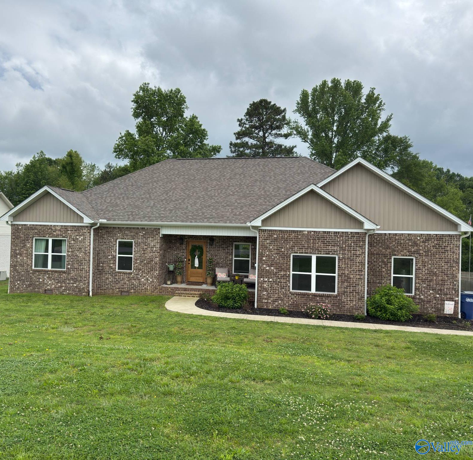 631 Crestman Dr, Arab, Alabama image 1