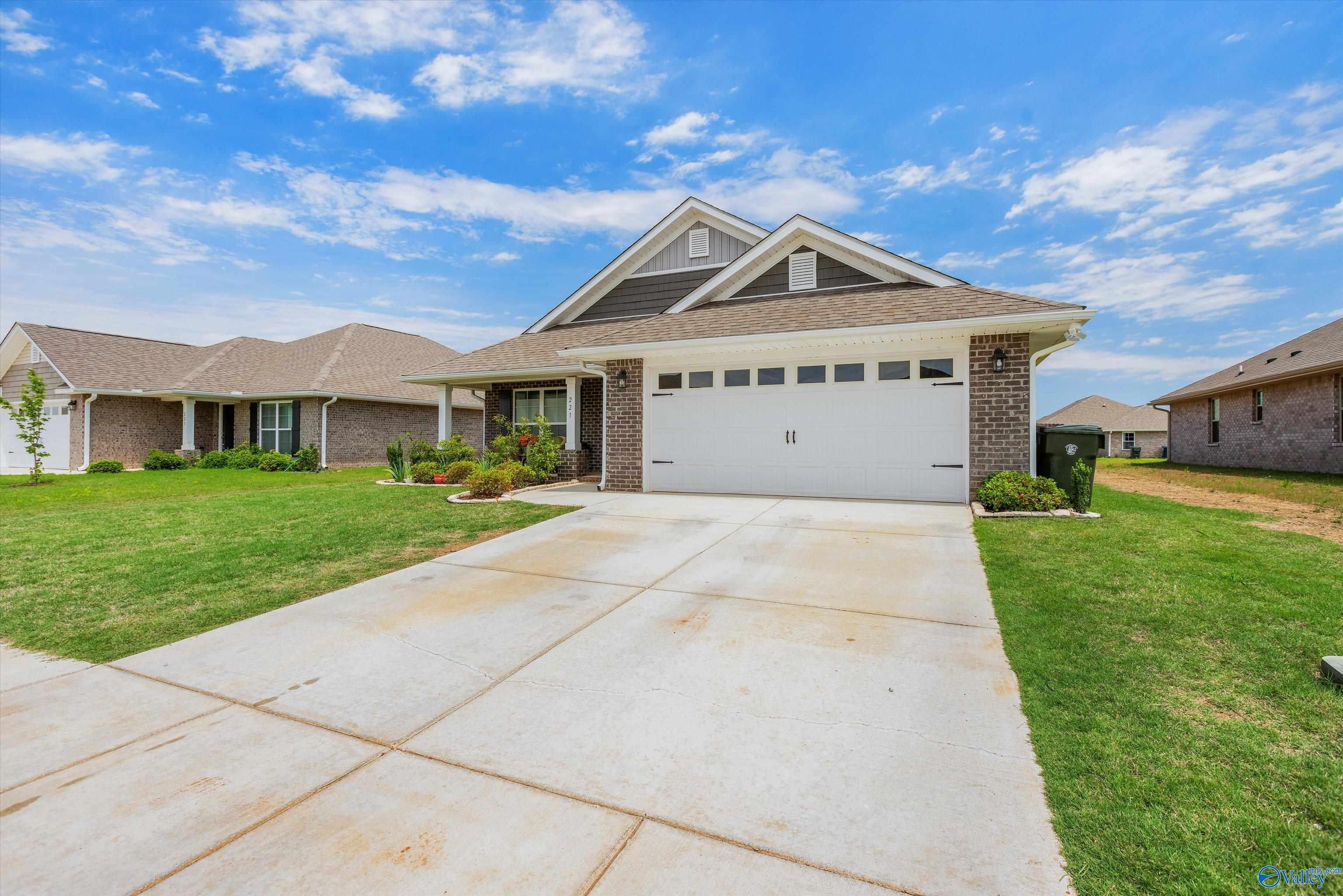 221 Alonzo Toney Drive, Madison, Alabama image 4