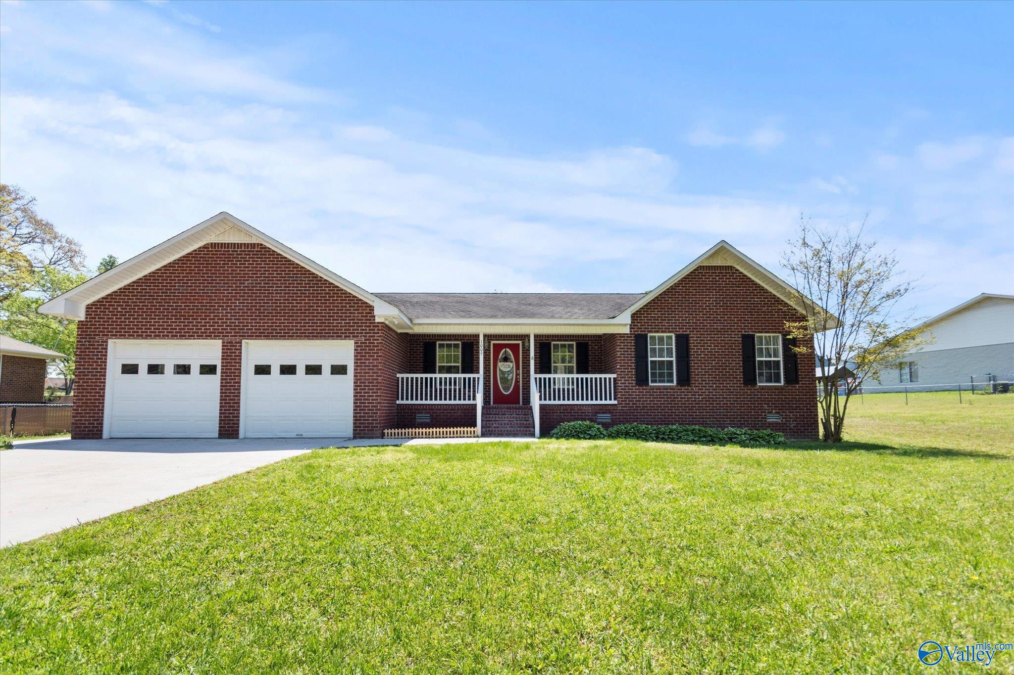1009 Bruce Road, Boaz, Alabama image 1