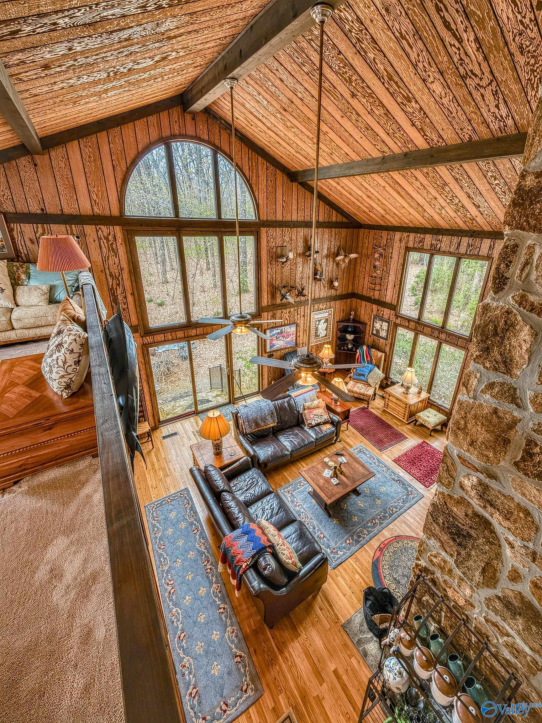 Mentone, Alabama, 35984, United States, 3 Bedrooms Bedrooms, ,3 BathroomsBathrooms,Residential,Active,2034666