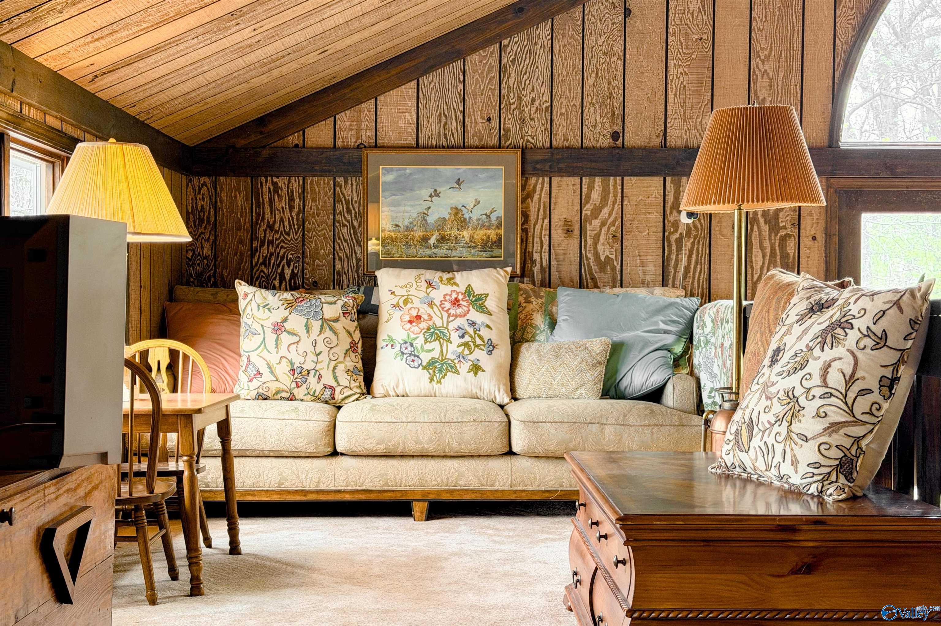 Mentone, Alabama, 35984, United States, 3 Bedrooms Bedrooms, ,3 BathroomsBathrooms,Residential,Active,2034666