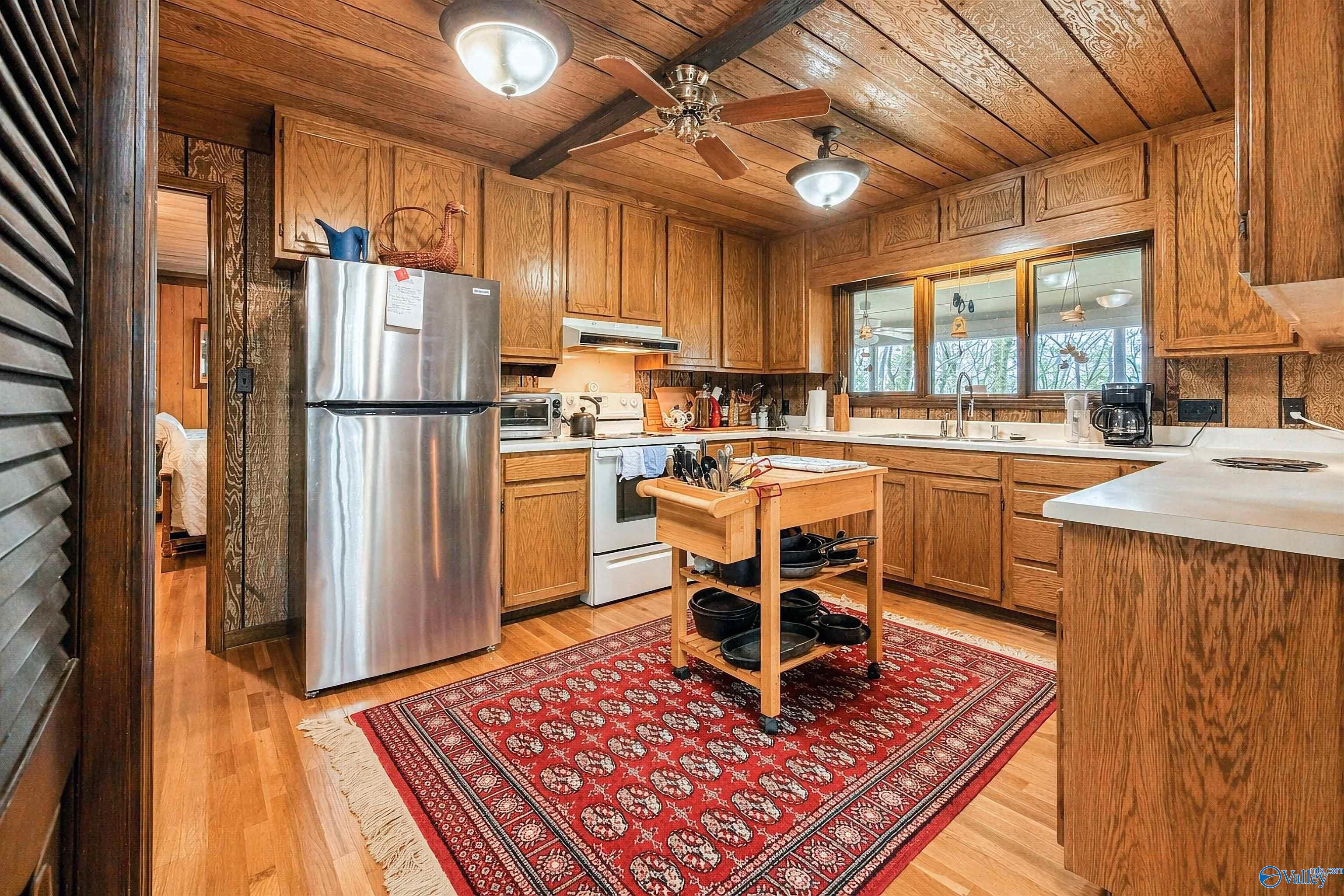 Mentone, Alabama, 35984, United States, 3 Bedrooms Bedrooms, ,3 BathroomsBathrooms,Residential,Active,2034666
