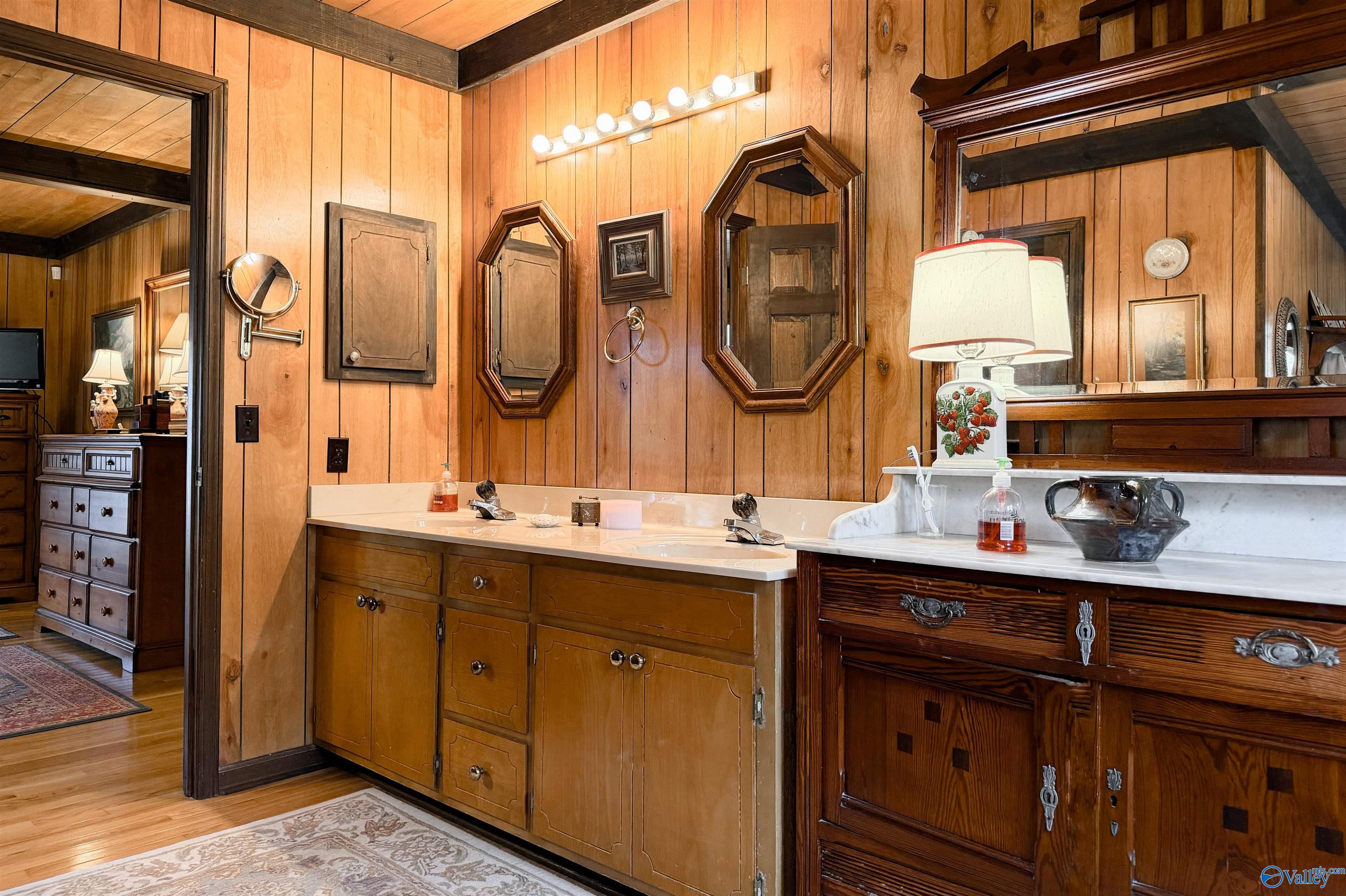 Mentone, Alabama, 35984, United States, 3 Bedrooms Bedrooms, ,3 BathroomsBathrooms,Residential,Active,2034666