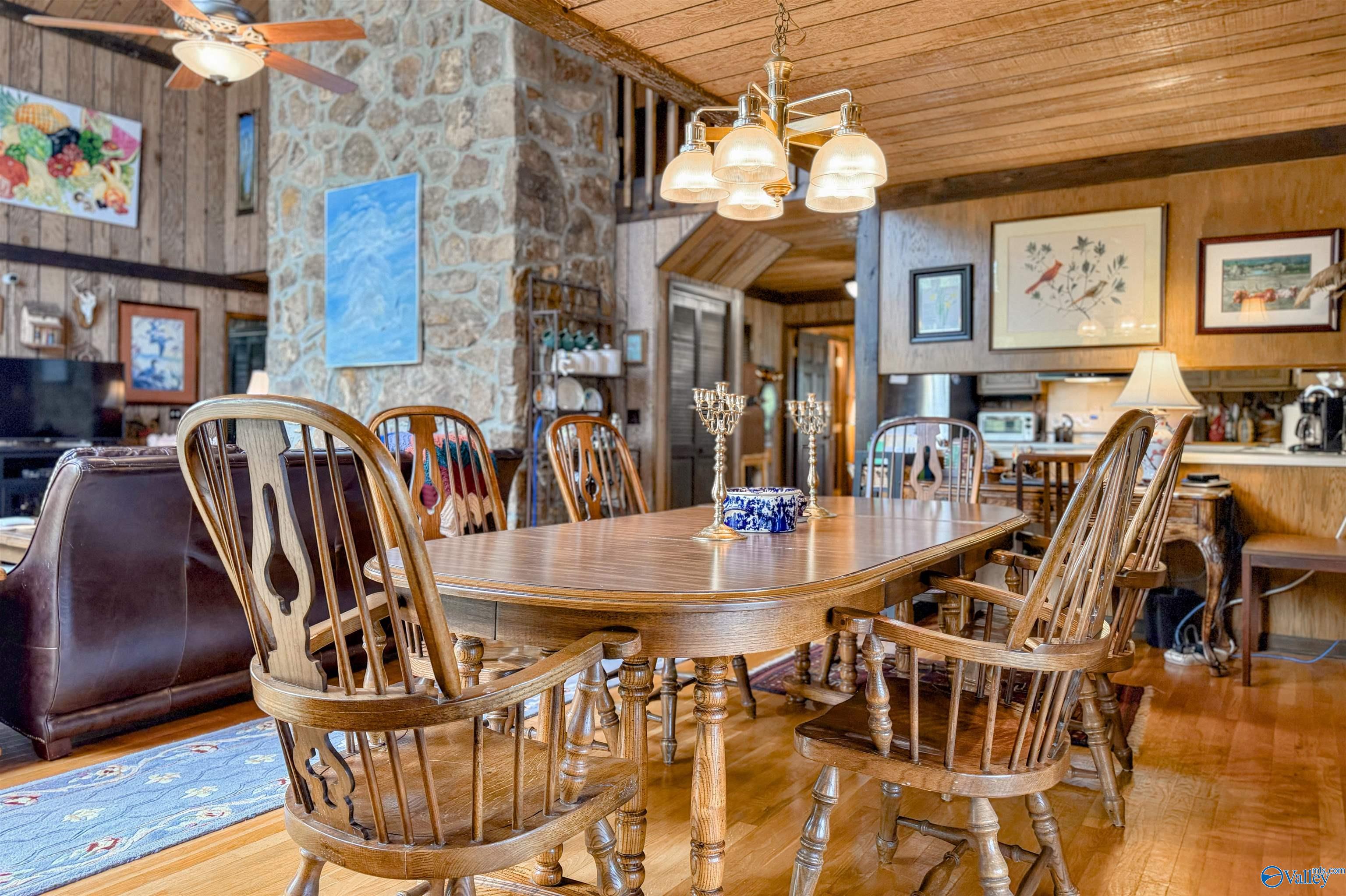 Mentone, Alabama, 35984, United States, 3 Bedrooms Bedrooms, ,3 BathroomsBathrooms,Residential,Active,2034666