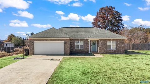 Photo of 150 Kaylee Loop Road, Hartselle, AL 35640 (MLS # 21905108)