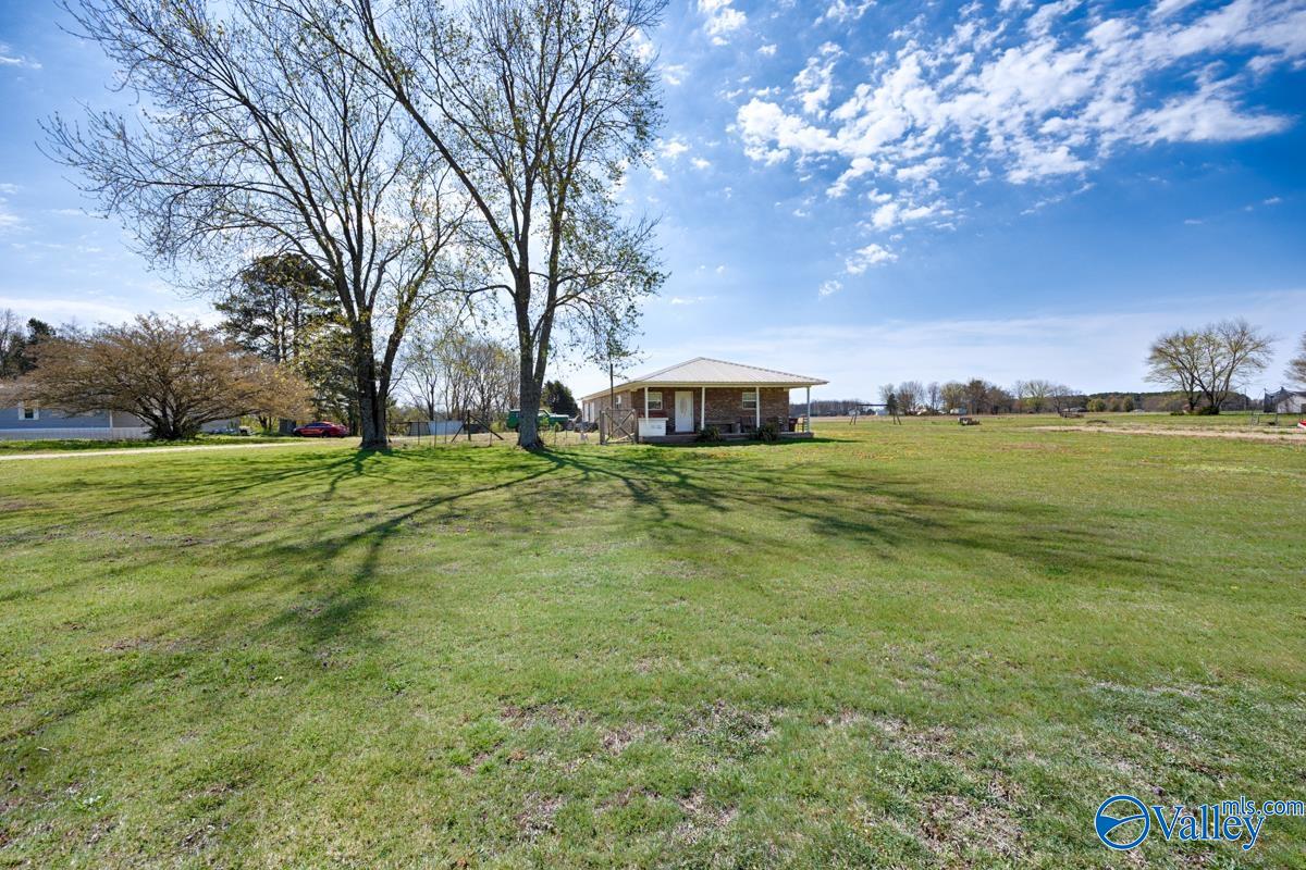 22136 Shipley Hollow Road, Elkmont, Alabama image 2