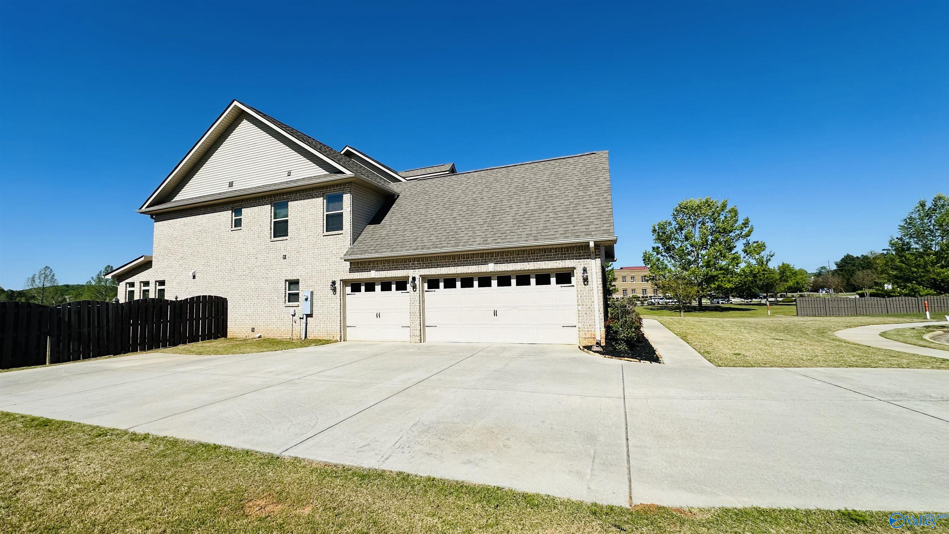 7400 Nature Walk Way, Owens Cross Roads, Alabama image 2