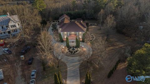 Photo of 4521 Ivy Dale Road SE, Decatur, AL 35603 (MLS # 21910206)
