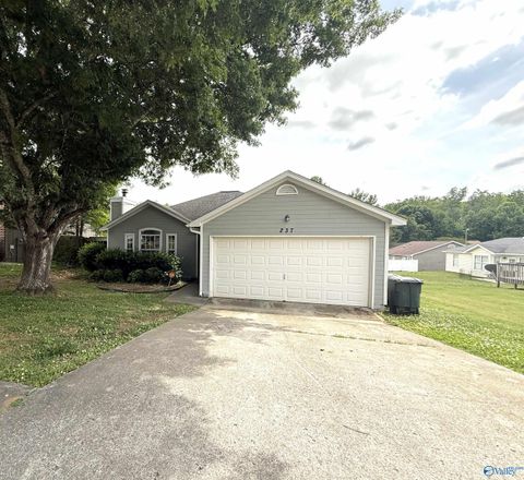 Homes For Rent - 237 Knox Creek Trail<br/> Madison, AL 35757