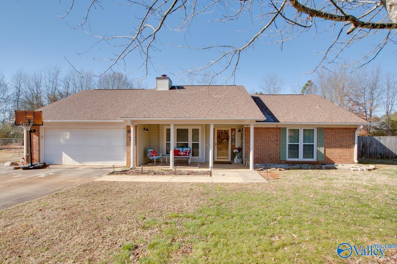 302 N Elton Circle, Meridianville, Alabama image 3