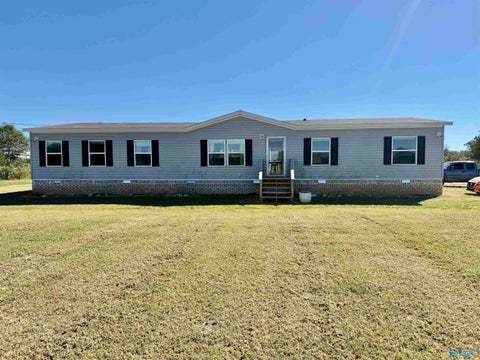 Mobile Home For Sale - 1313 County Road 392<br/> Crossville, AL 35962