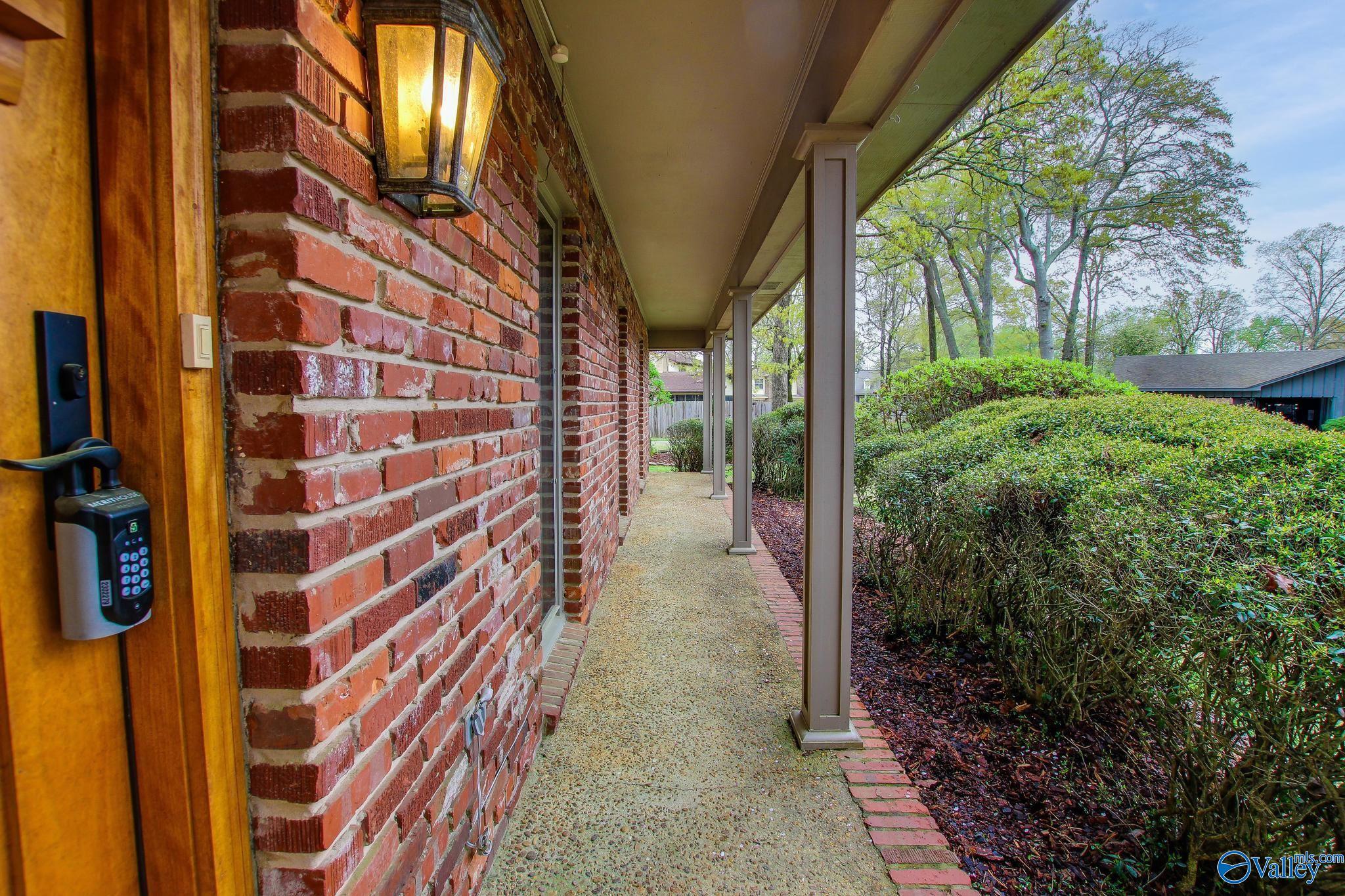 1611 Wellington Court, Decatur, Alabama image 4