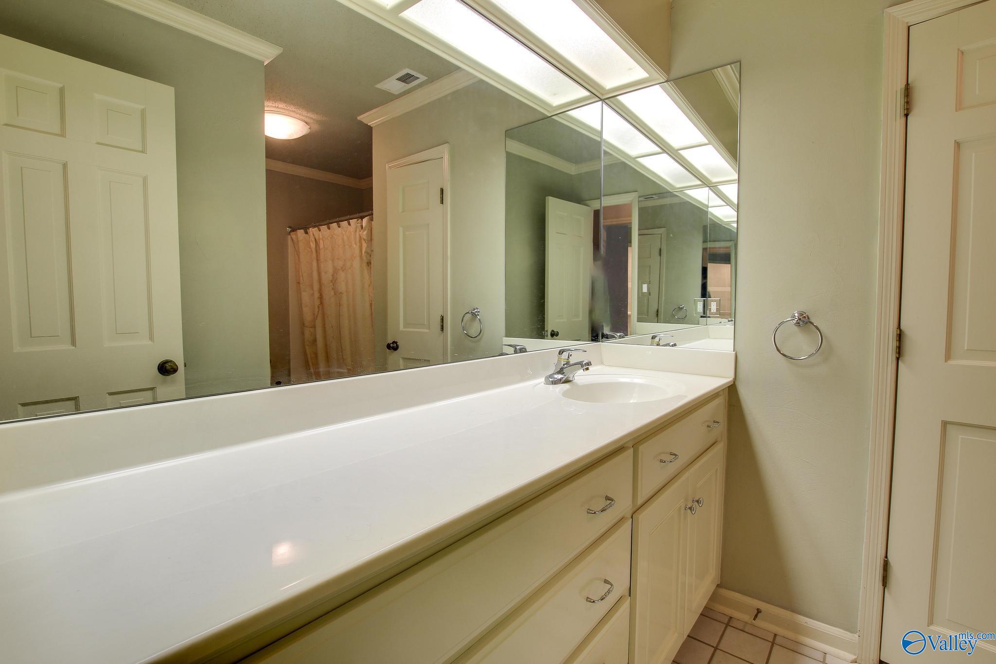 1611 Wellington Court, Decatur, Alabama image 24