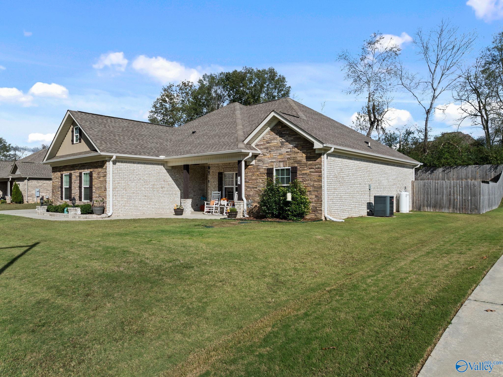 132 Lewis Vann Drive, Hazel Green, Alabama image 3