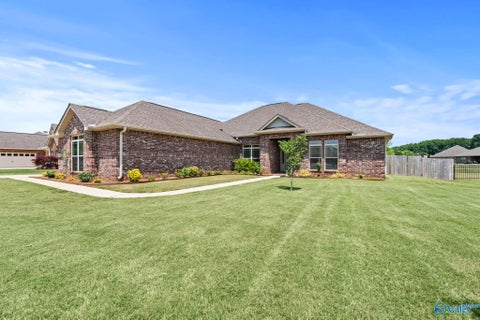 Homes For Sale - 159 Inspirational Drive<br/> Meridianville, AL 35759