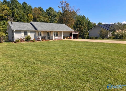 Homes For Sale - 125 Hardwood Drive<br/> Centre, AL 35960