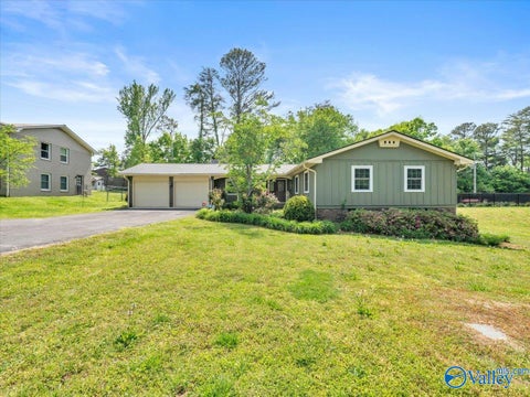 Homes For Sale - 23 Elizabeth Drive<br/> Fort Payne, AL 35967