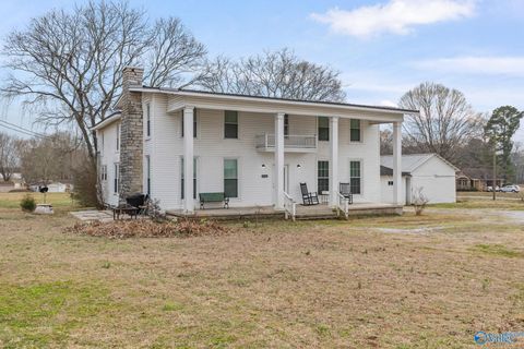 Homes For Sale - 11750 County Road 71<br/> Lexington, AL 35648