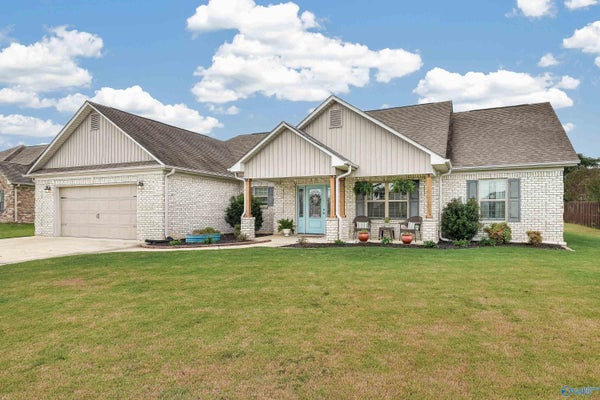 26437 SYDNEY DR, ELKMONT, AL 35620 - Image caae48b1f5b51e04f990a49f16d3e837/1161235932