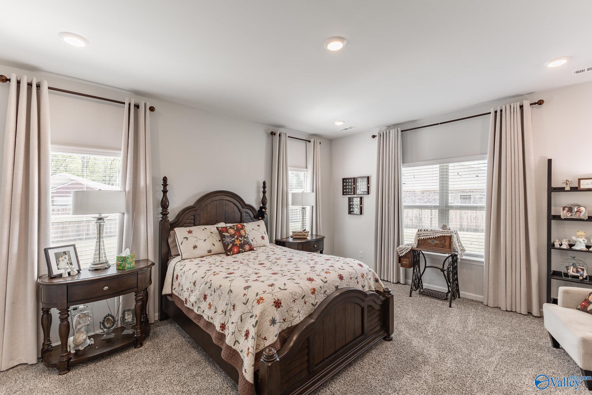 399 Sandy Oak Drive, Harvest, Alabama image 14