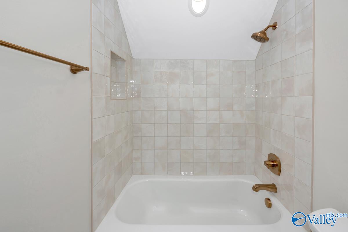17 Angell Street, Huntsville, Alabama image 36