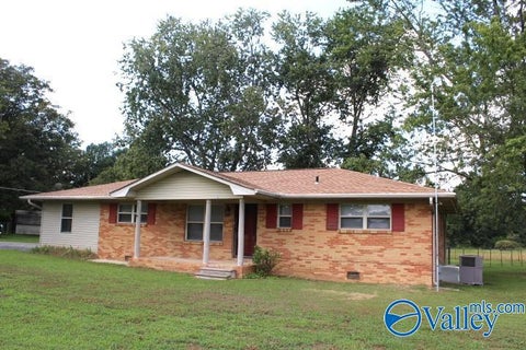 Homes For Sale - 2426 Hulaco Road<br/> Marshall County, Arab, AL 35016