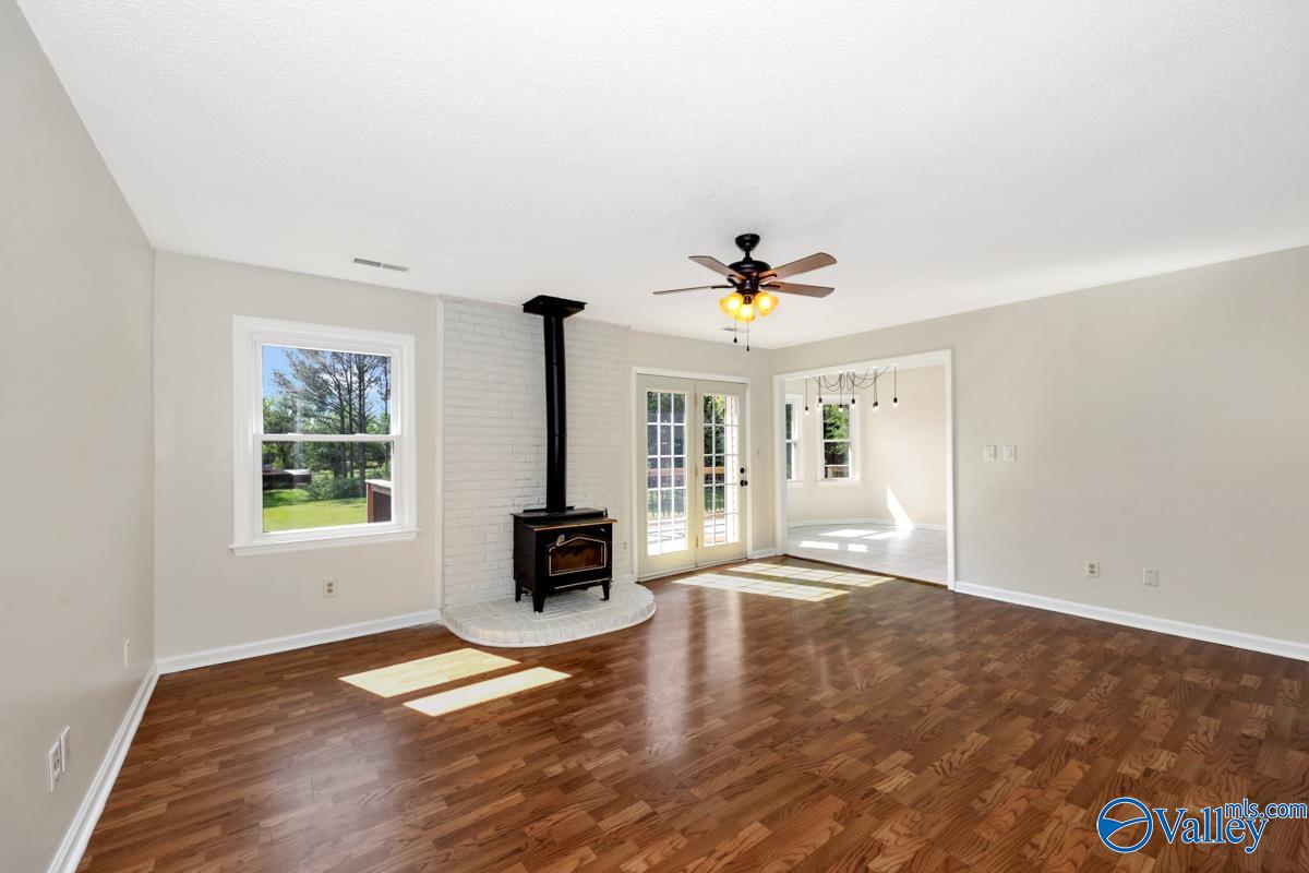 208 Bumblebee Drive, Harvest, Alabama image 3