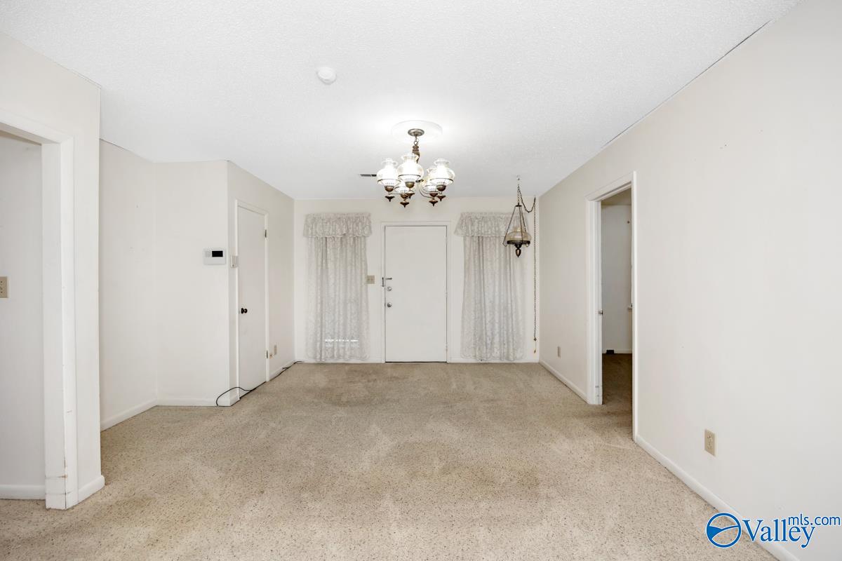 4401 Oakwood Road, Huntsville, Alabama image 7