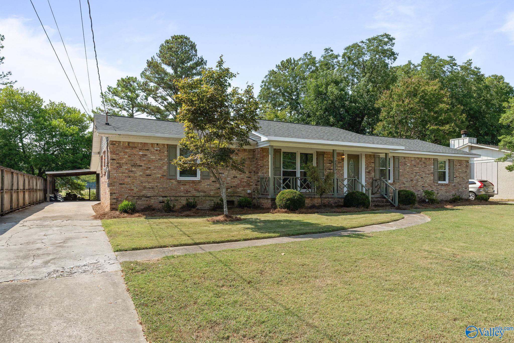 2820 Briarwood Drive, Huntsville, Alabama image 38