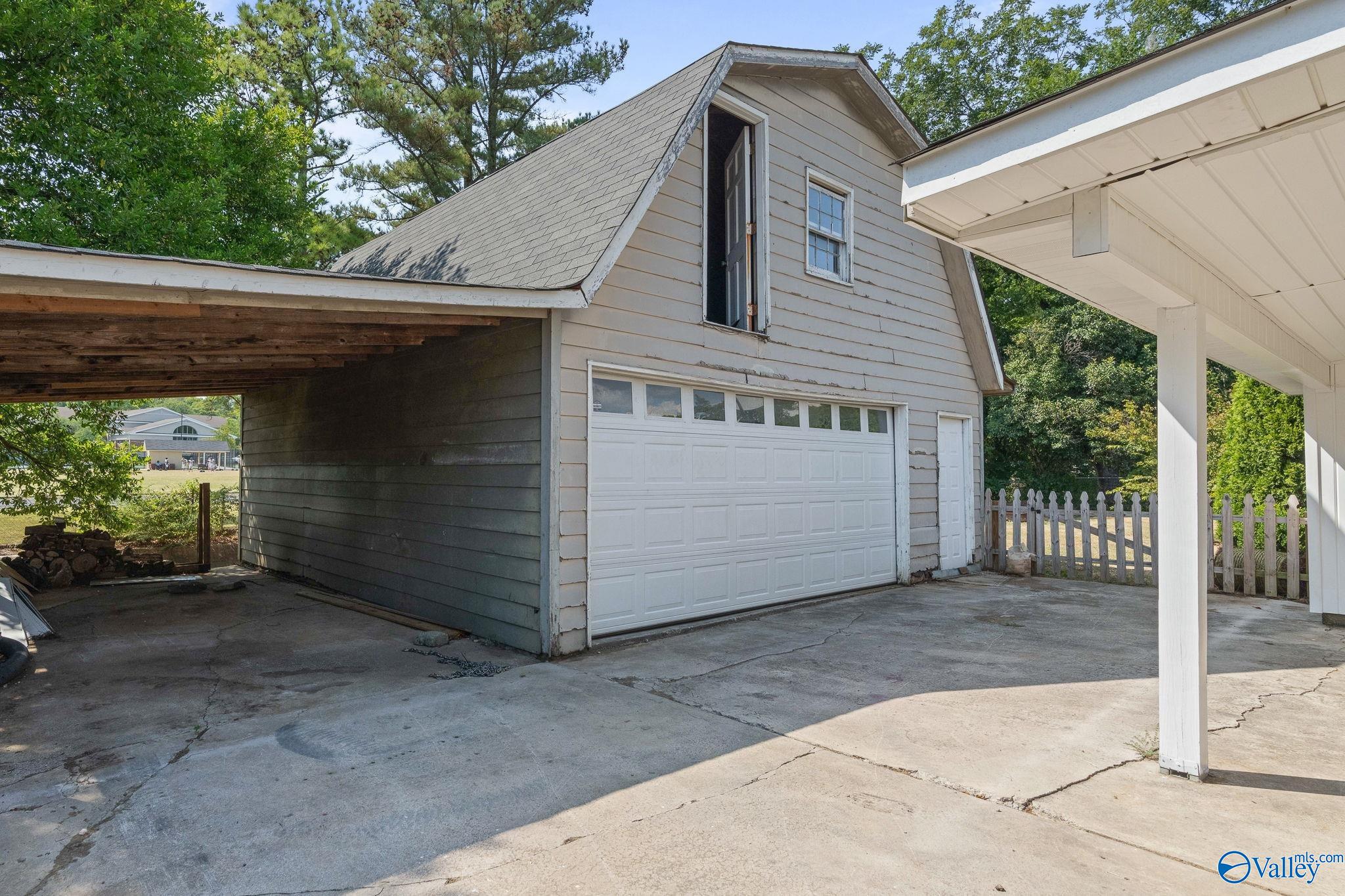 2820 Briarwood Drive, Huntsville, Alabama image 3